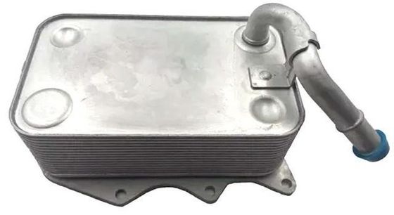 057117021P Motoronderdelen Olie koeler voor AUDI A8, PORSCHE Cayenne, VW TOUAREG